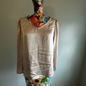 Carmen Marc Valvo Cream V-Neck Blouse